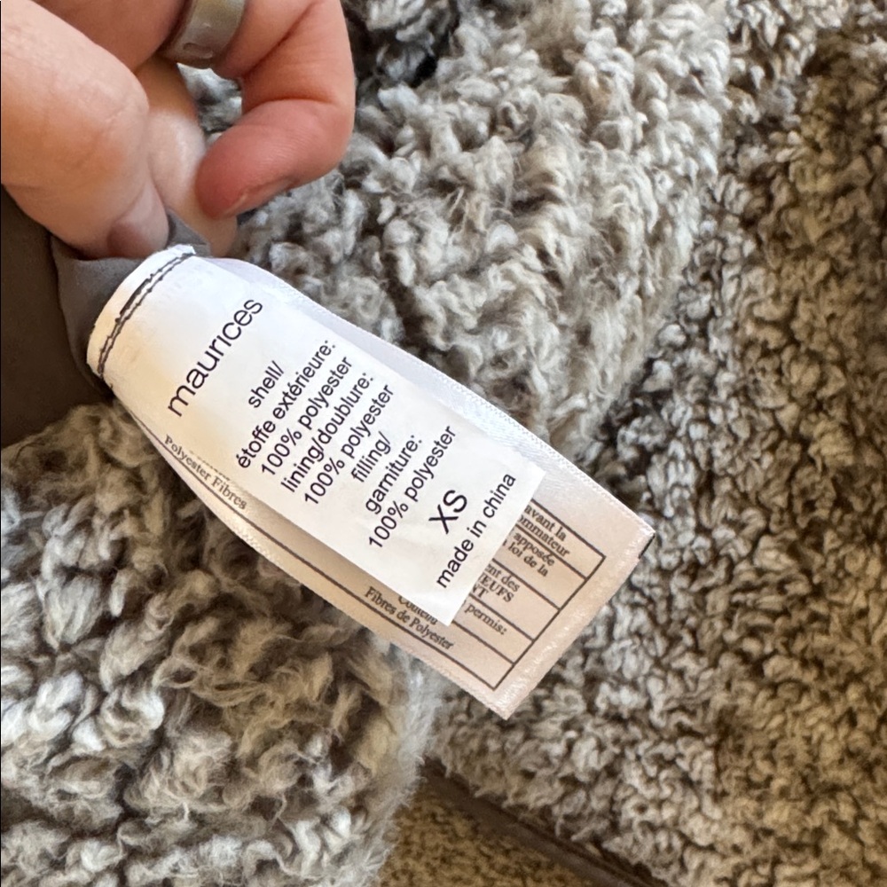 Quilted Gray Vest with Sherpa Lining Reversible - Picture 4 of 4